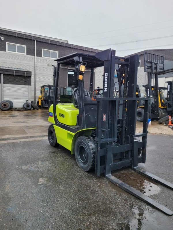 Clark FX 2.5 ton used forklift