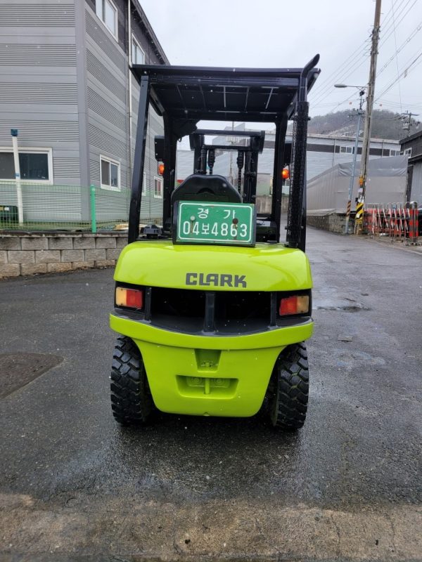 Clark FX 2.5 ton used forklift