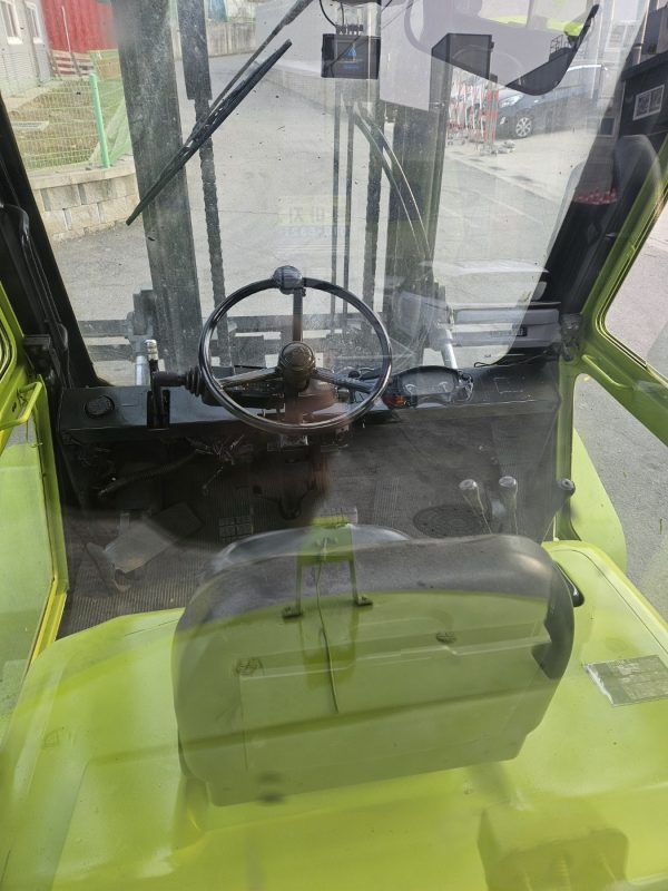 Clark Forklift Year 2003 - Image 6