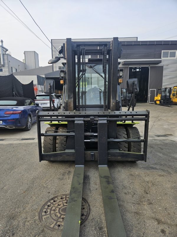 Clark Forklift Year 2003 - Image 3