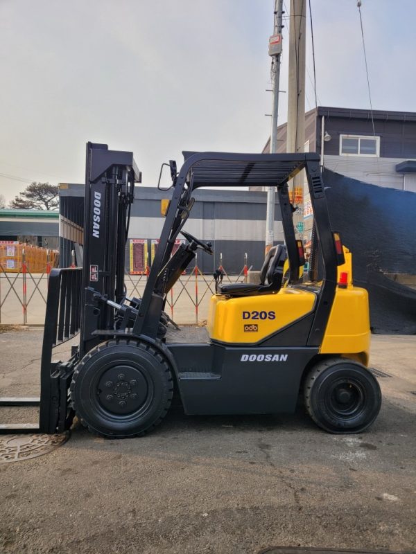 Doosan D20S-3 used forklift