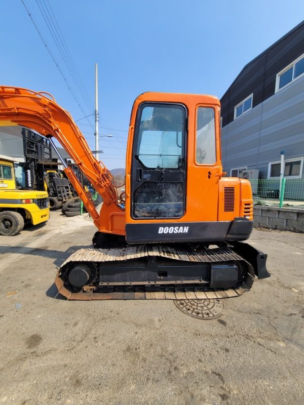 Doosan (Daewoo) Solar 55 - Image 3