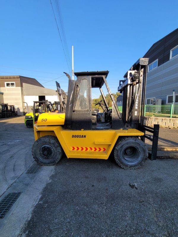 Doosan LD 5-ton used forklift - Image 8