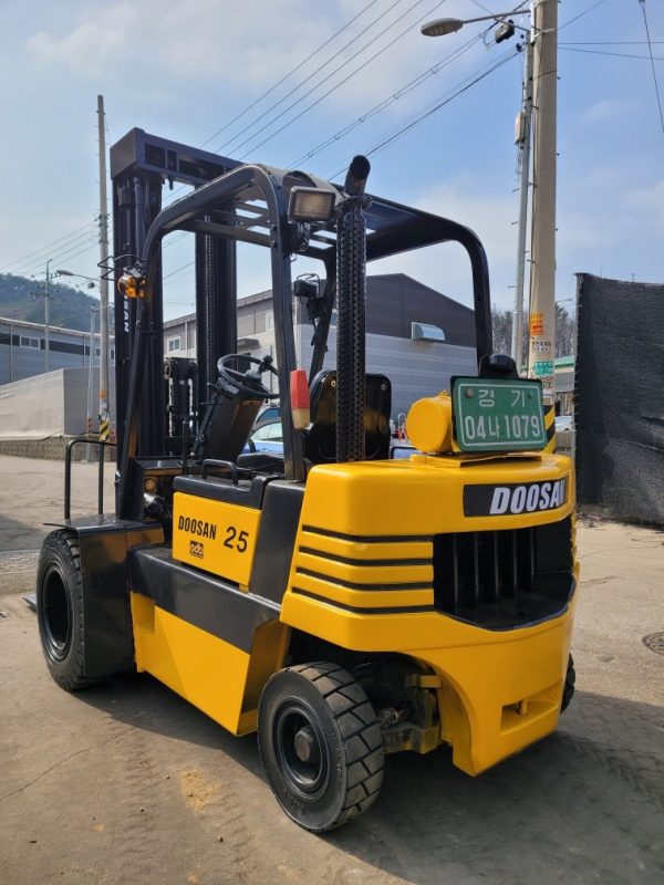 Doosan LD2.5 ton used forklift