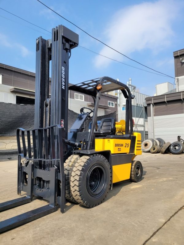 Doosan LD2.5 ton used forklift
