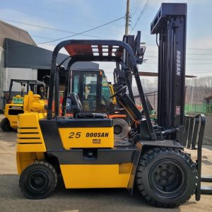Doosan LD2.5 ton used forklift