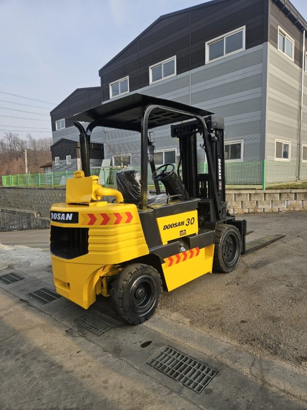 Doosan LD30S-2 Used Forklift - Image 8