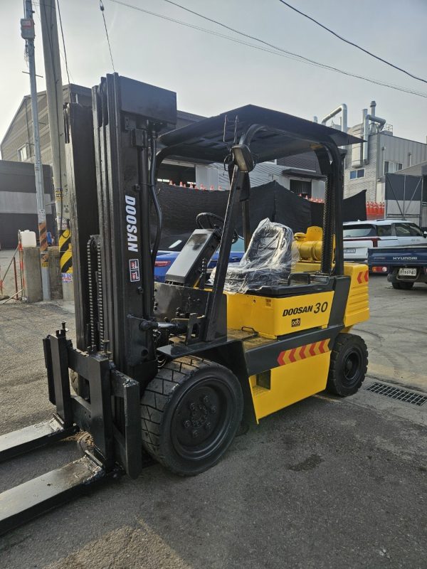 Doosan LD30S-2 Used Forklift - Image 9