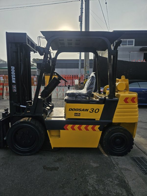 Doosan LD30S-2 Used Forklift - Image 5