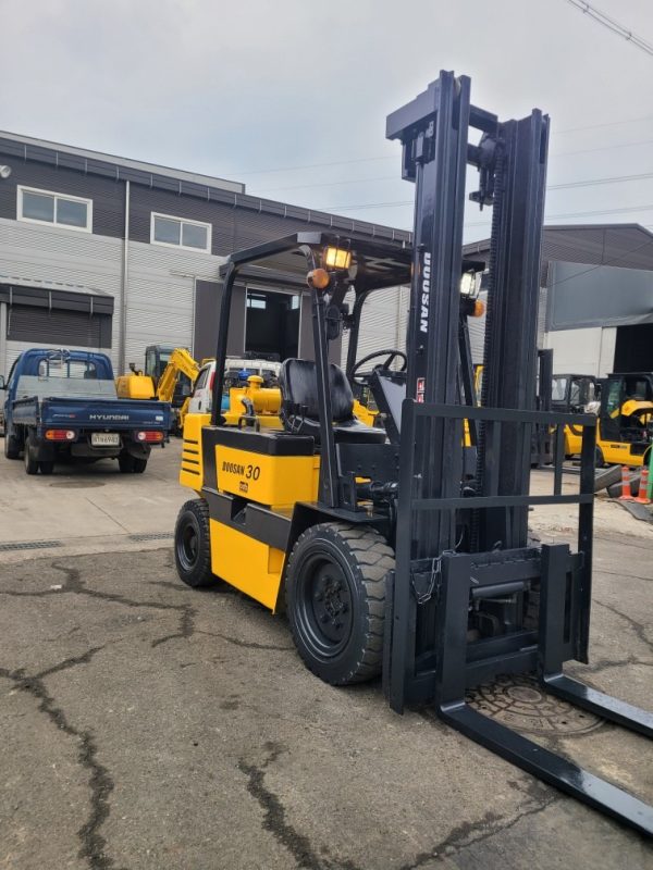 Doosan LD30S-2 used forklift
