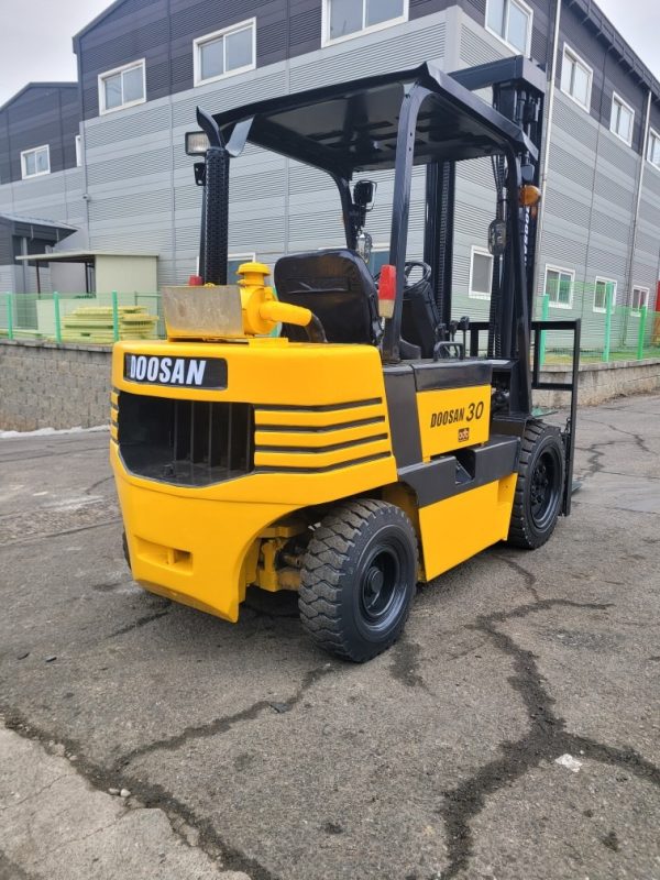 Doosan LD30S-2 used forklift - Image 10