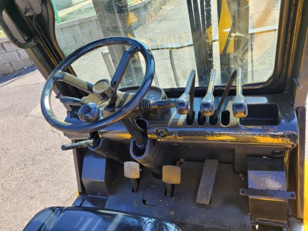 Hyundai HDF 3-ton used forklift - Image 4