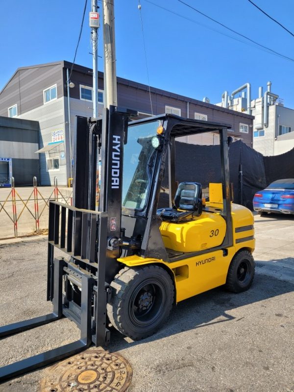 Hyundai HDF 3-ton used forklift - Image 5