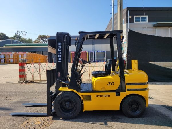 Hyundai HDF 3-ton used forklift - Image 7