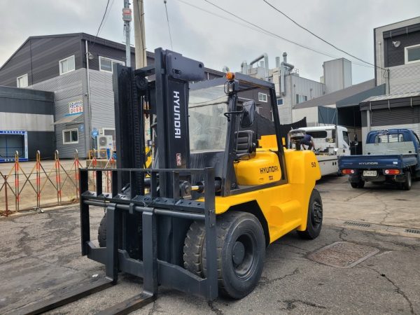Hyundai HDF 5-ton used forklift - Image 2