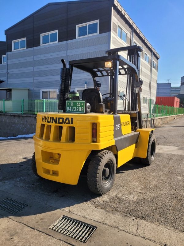 Hyundai HR3.5 ton used forklift - Image 8