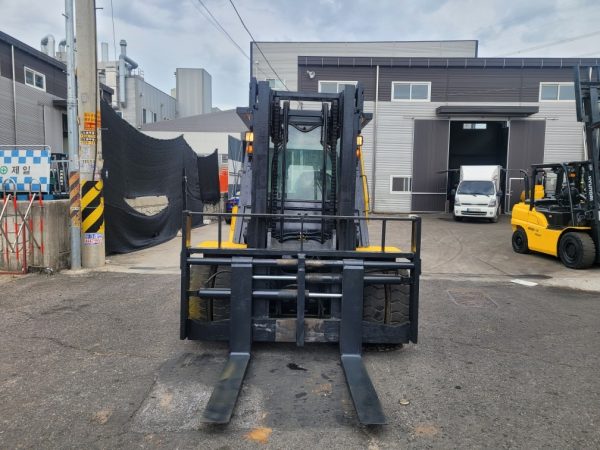 Hyundai HR7.5 ton used forklift - Image 9