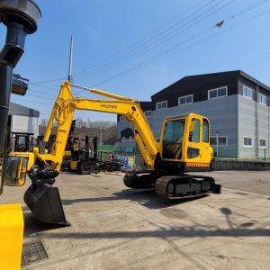 Hyundai Robex 555-7 Excavator