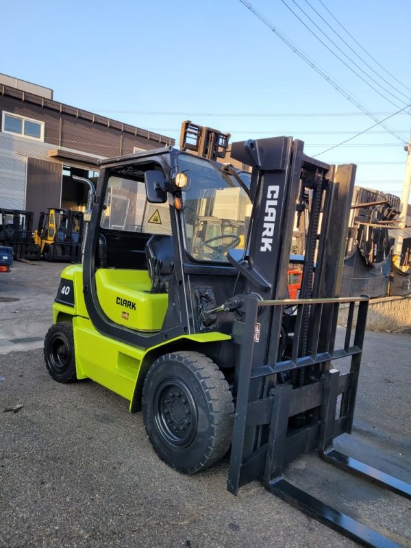 Samsung FX 4-ton used forklift - Image 8